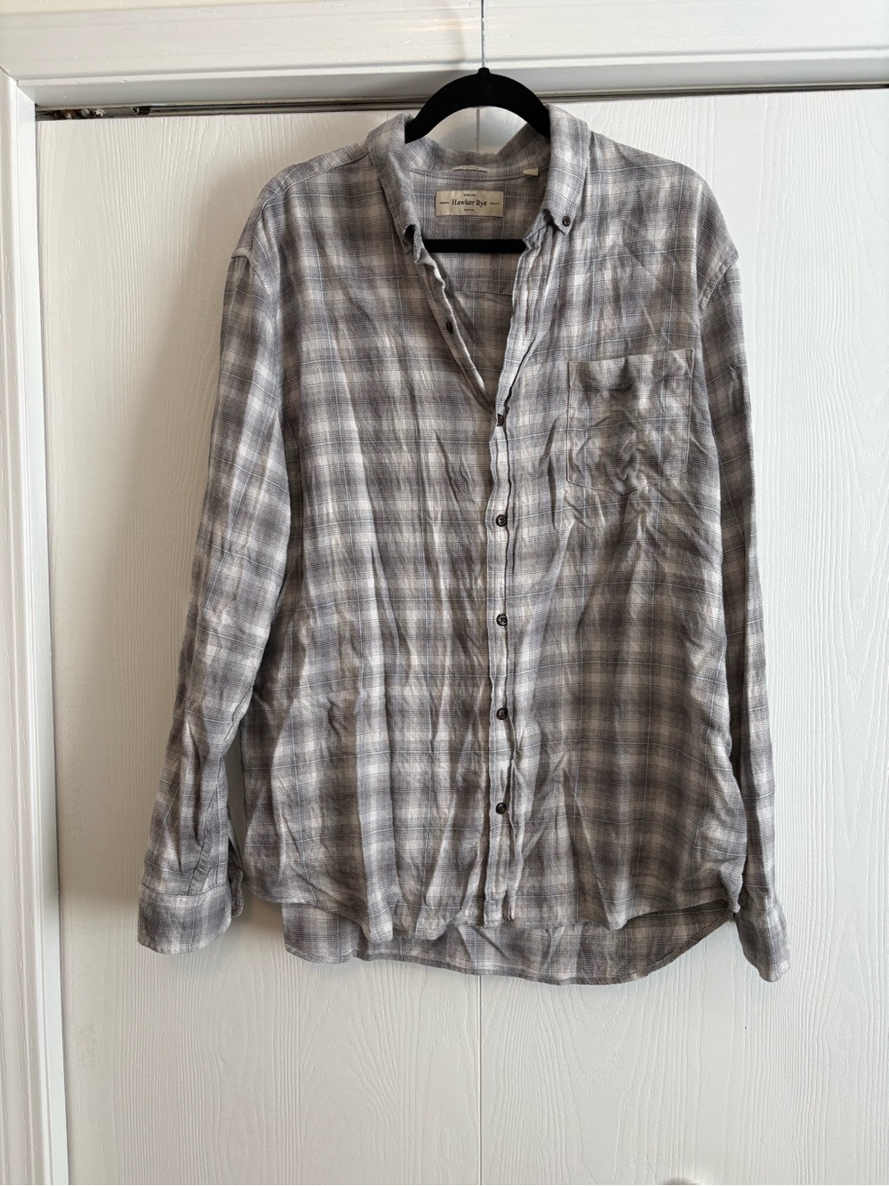 Men's Gray Plaid Button-Down Shirt